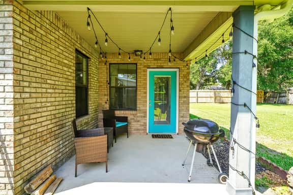 VERB HOUSE